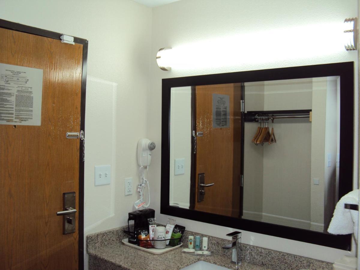 Quality Inn Carbondale University Area Esterno foto