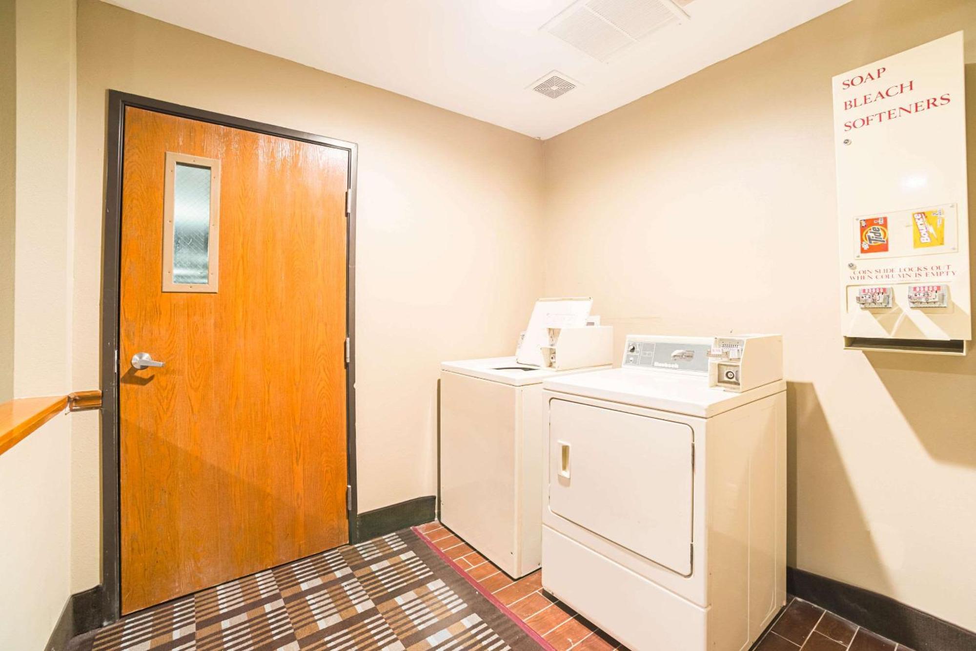 Quality Inn Carbondale University Area Esterno foto