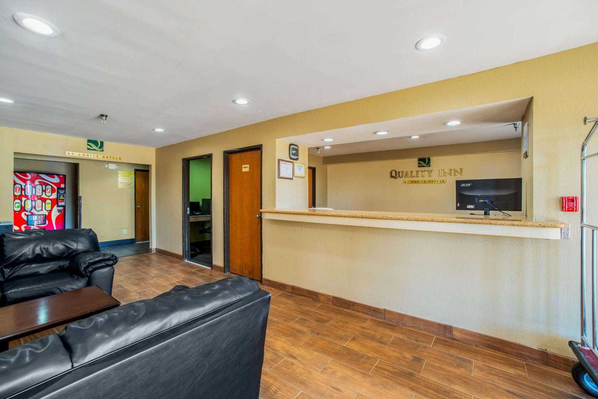 Quality Inn Carbondale University Area Esterno foto